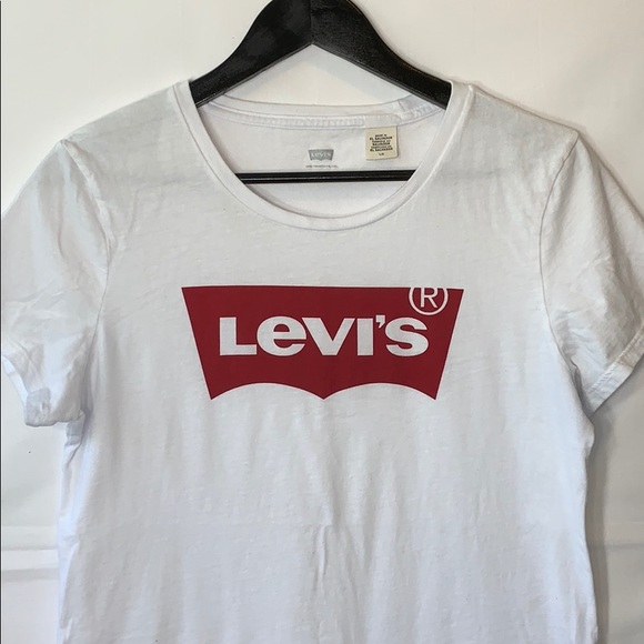 levi's white t shirt with red logo women's